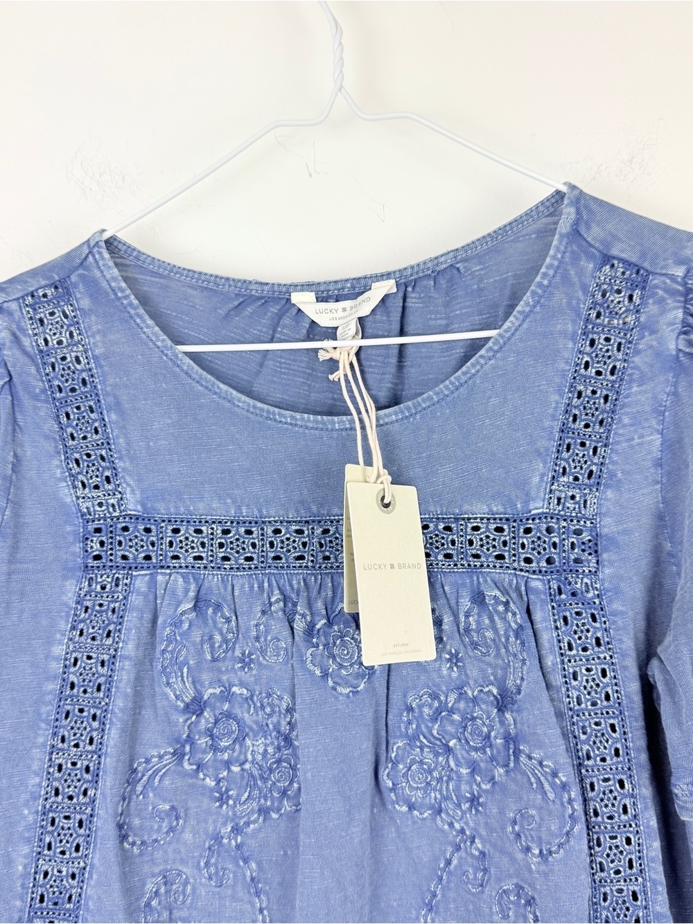 Lucky Brand Blue Embroidered Eyelet Cotton Boho Peasant Top feminine Coastal - Picture 3 of 8